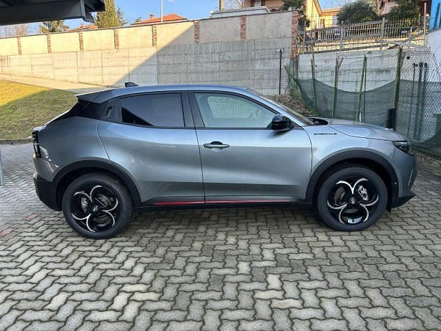 Nuova Alfa Romeo Junior Edizione Speciale 135 CV (99 kW) 2025 Grigio SUV