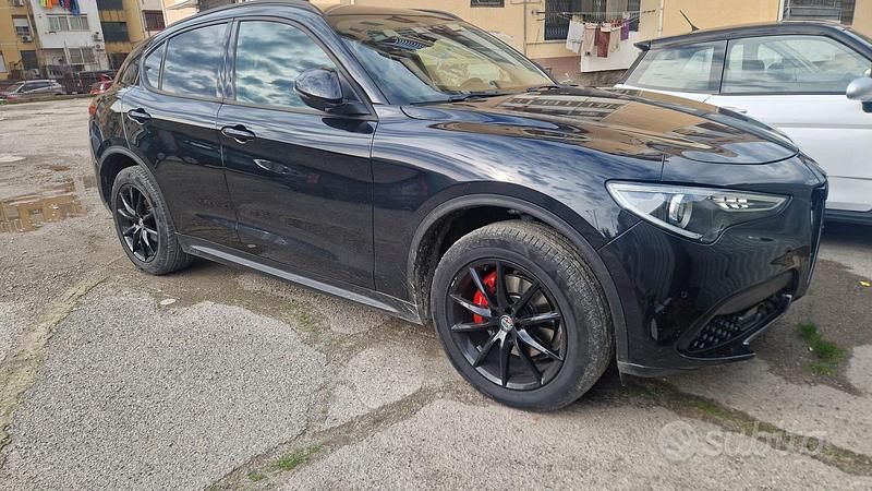 Usata Alfa Romeo Stelvio 210 CV (154 kW) 2019 Nero SUV