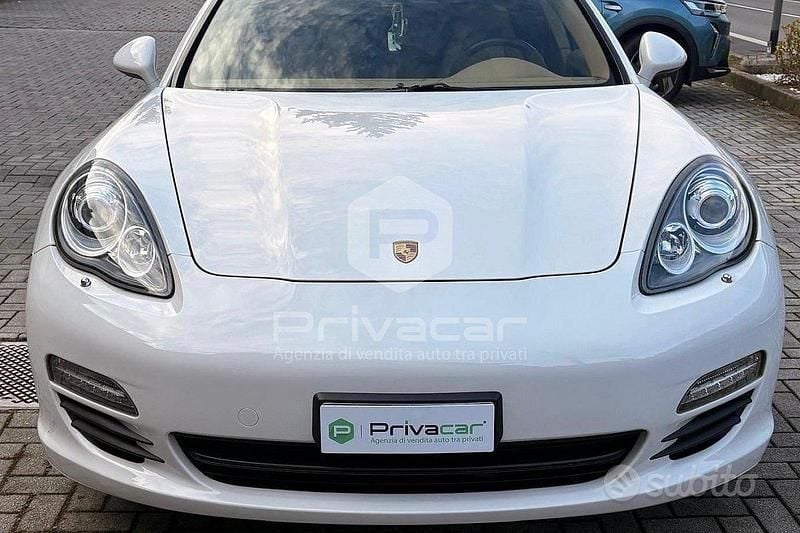 Usata Porsche Panamera 250 CV (183 kW) 2011 Bianco Utilitaria