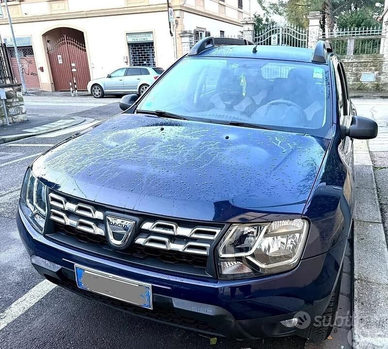 Usata Dacia Duster 110 CV (80 kW) 2016 Blu SUV
