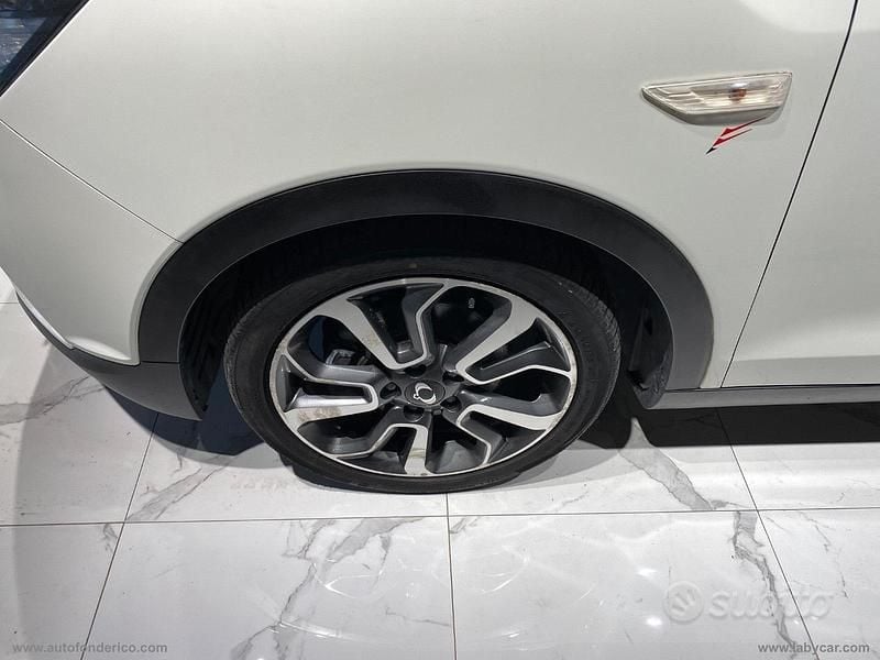 Usata Ssangyong (KGM) Tivoli 115 CV (84 kW) 2016 Bianco SUV
