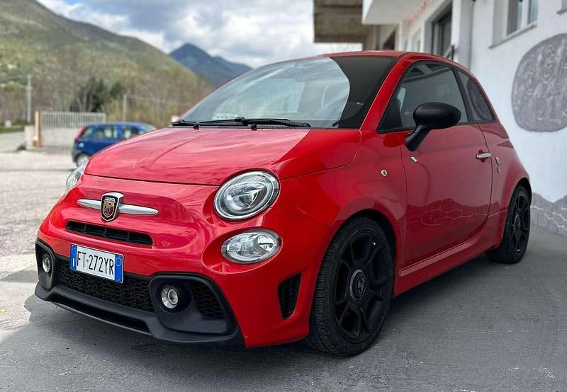 Usata Abarth 595 Pista 160 CV (117 kW) 2018 Rosso Utilitaria