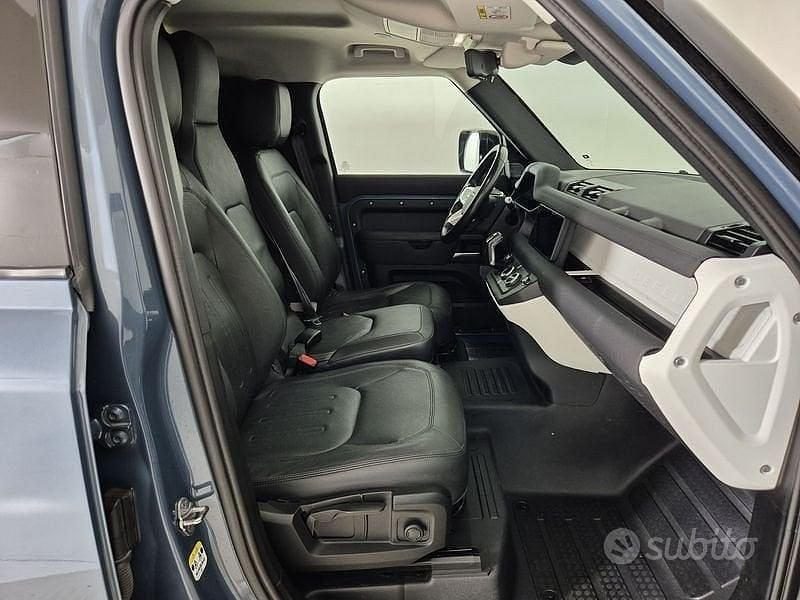 Usata Land Rover Defender SE 249 CV (183 kW) 2021 Azzurro SUV