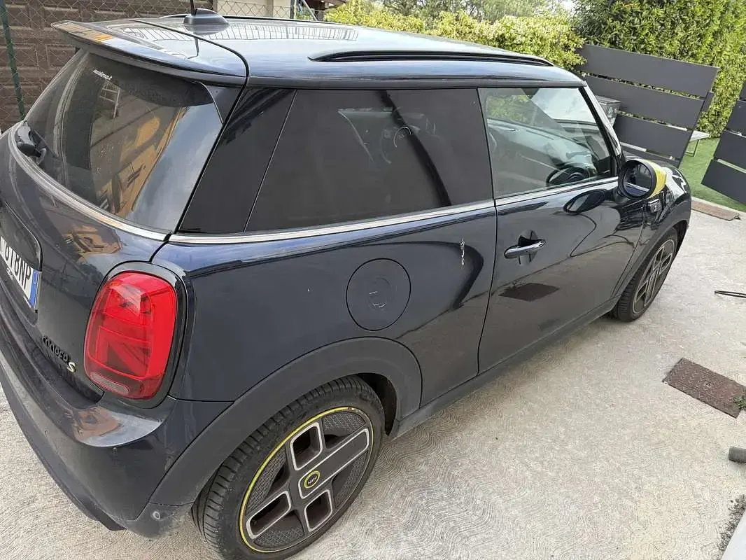 Usata Mini Cooper SE 75 kW (102 CV) 2022 Utilitaria