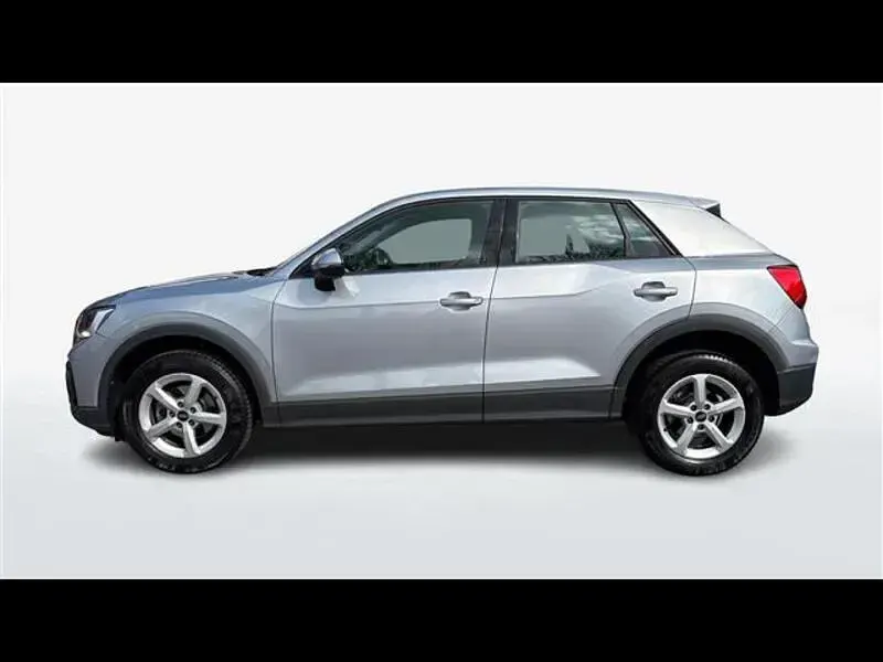 Usata Audi Q2 Business 2021 Grigio chiaro SUV