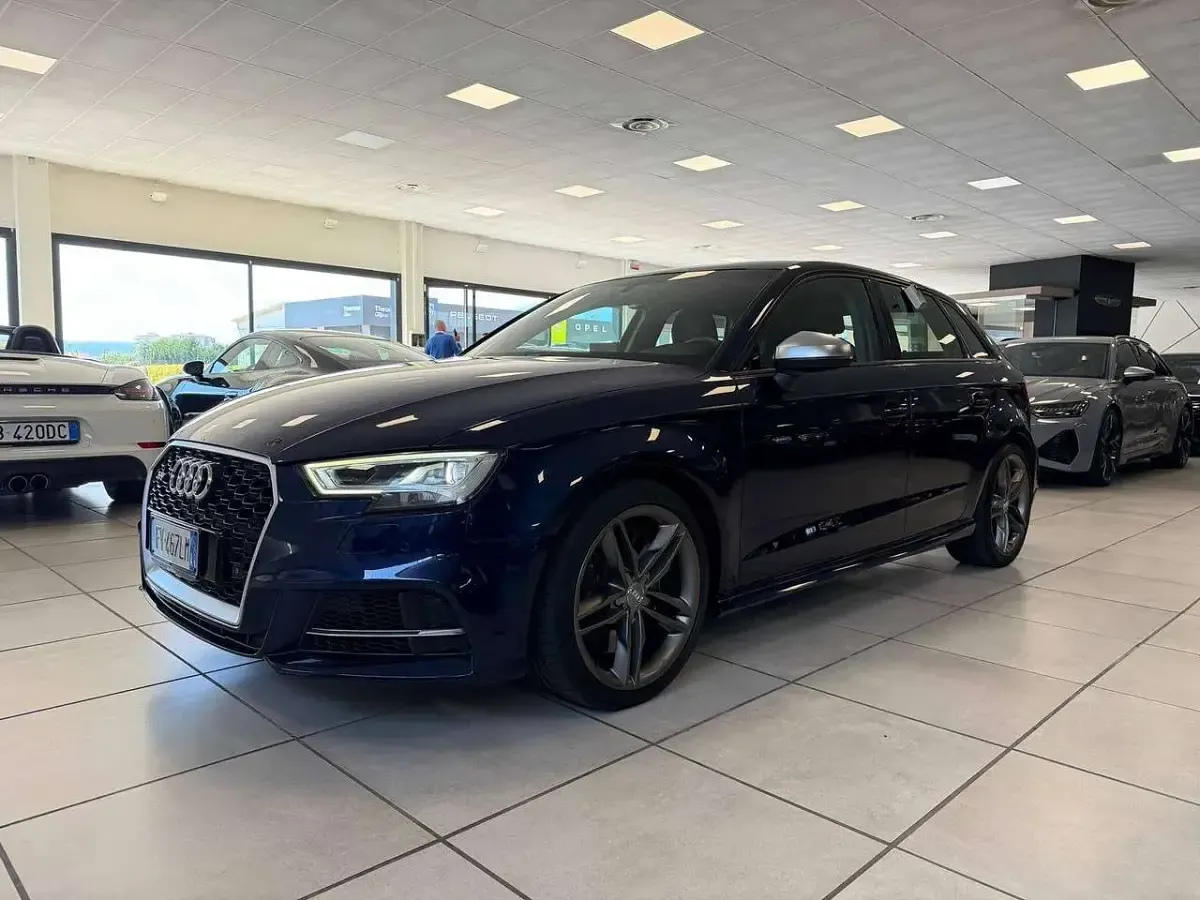 Usata Audi S3 300 CV (220 kW) 2019 Blu/azzurro Berlina