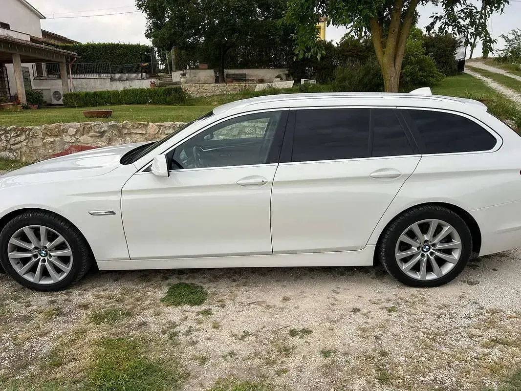 Usata BMW 520 184 CV (135 kW) 2013 Bianco Station wagon