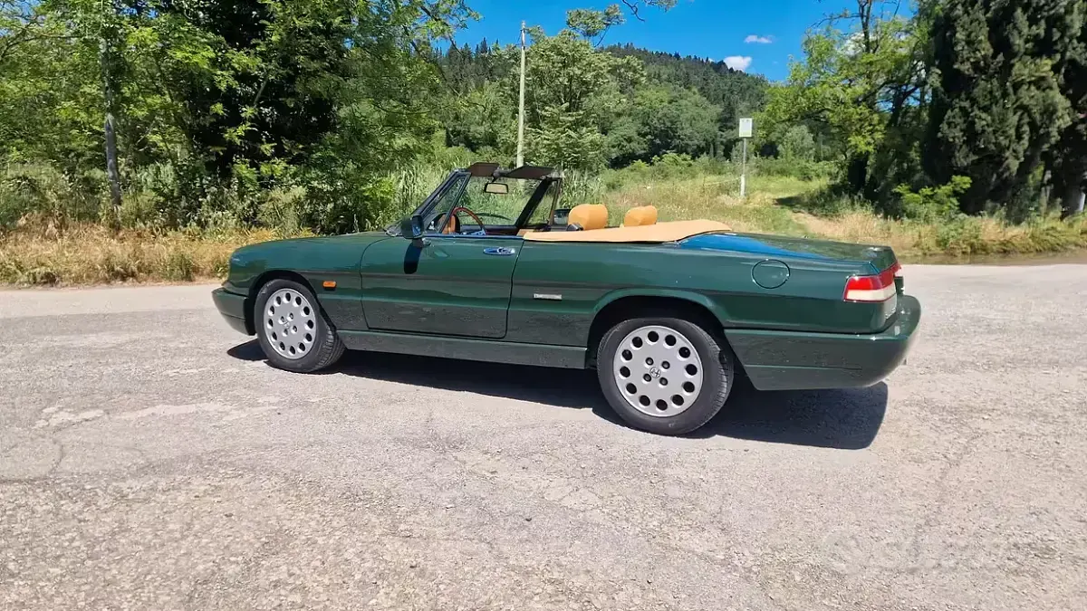 Usata Alfa Romeo Spider 122 CV (89 kW) 1992 Verde Cabrio
