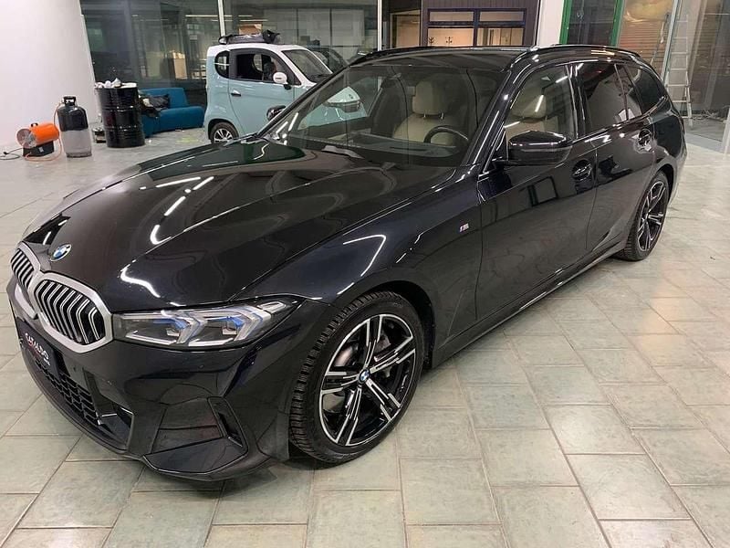 Nero Usata 2023 BMW 330 M Sport Station wagon | 38.000 € (Ottimo prezzo) - Immagine 1/4