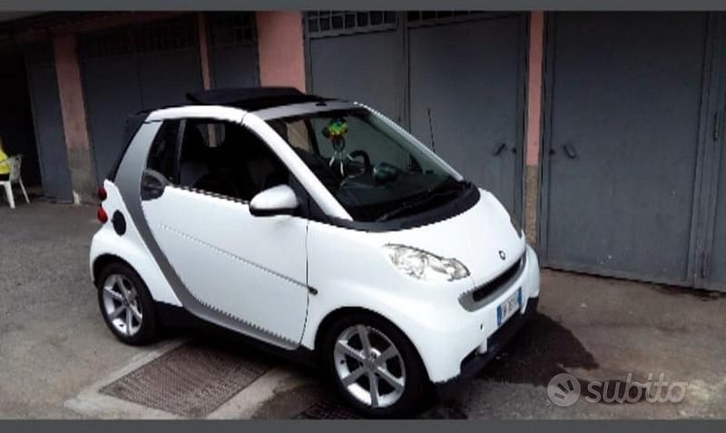 Usata Smart ForTwo Cabrio Pulse 45 CV (33 kW) 2008 Bianco Cabrio