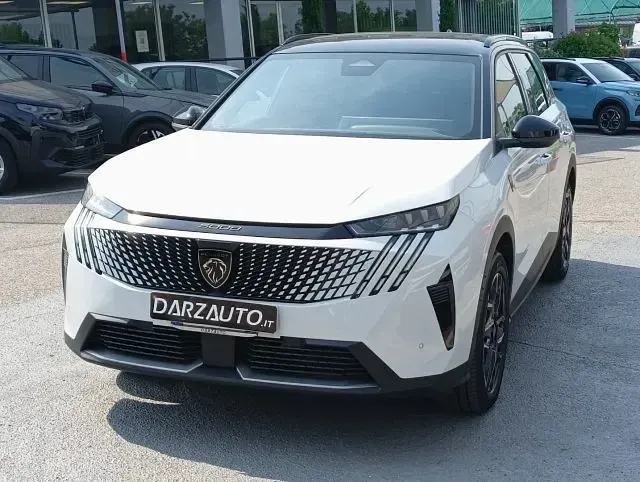 Usata Peugeot 5008 GT 136 CV (100 kW) 2025 SUV
