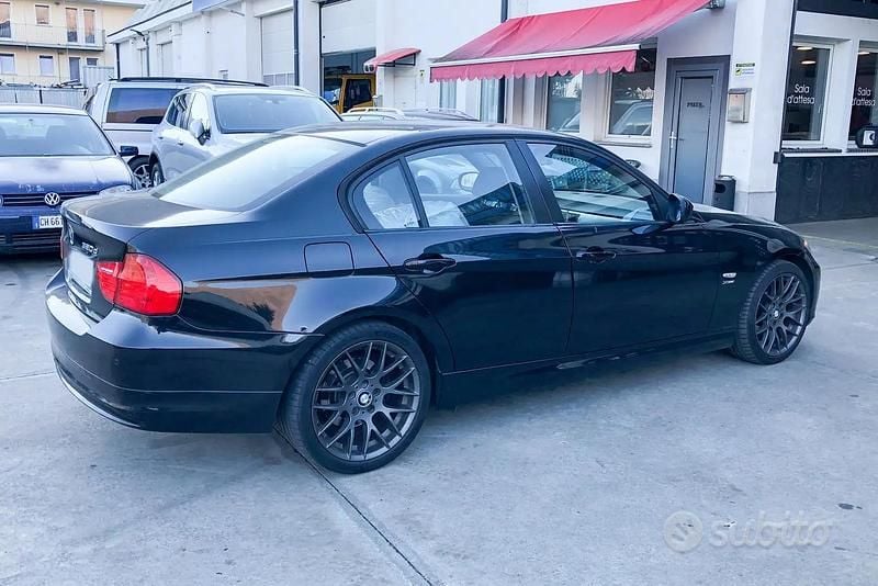 Usata BMW 320 Comfort Edition 177 CV (130 kW) 2009 Nero Berlina