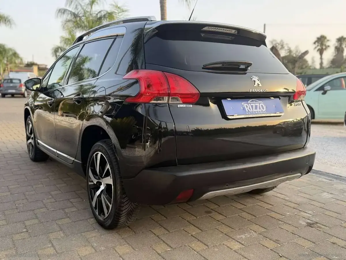 Usata Peugeot 2008 Allure 120 CV (88 kW) 2015 Grigio SUV