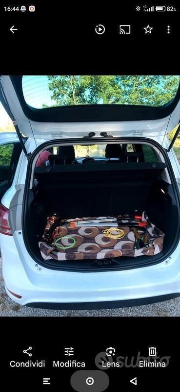 Usata Ford B-MAX 90 CV (66 kW) 2014 Bianco Monovolume