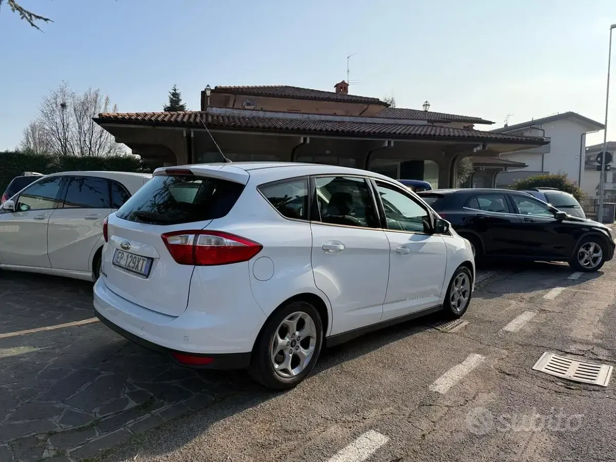 Usata Ford C-MAX Titanium 116 CV (85 kW) 2012 Bianco Monovolume