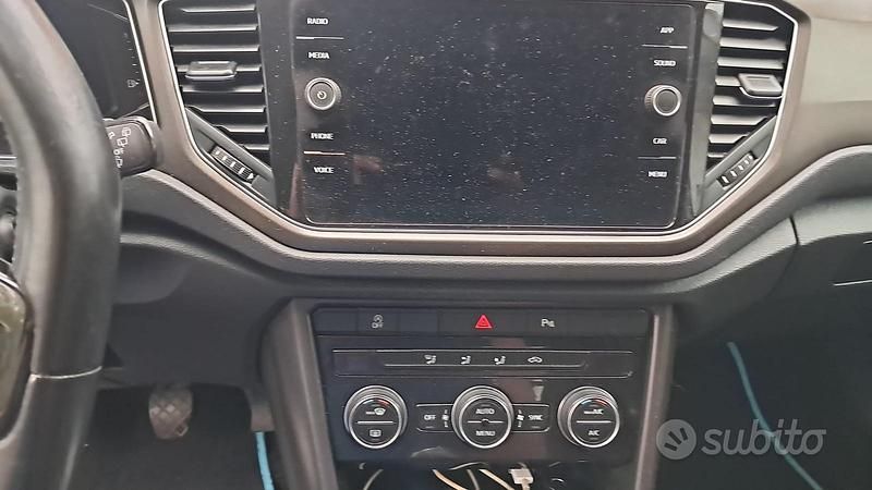 Usata VW T-Roc 116 CV (85 kW) 2018 Bianco SUV