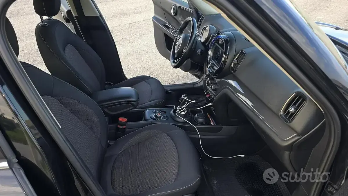 Usata Mini Countryman 111 CV (81 kW) 2018 Nero SUV