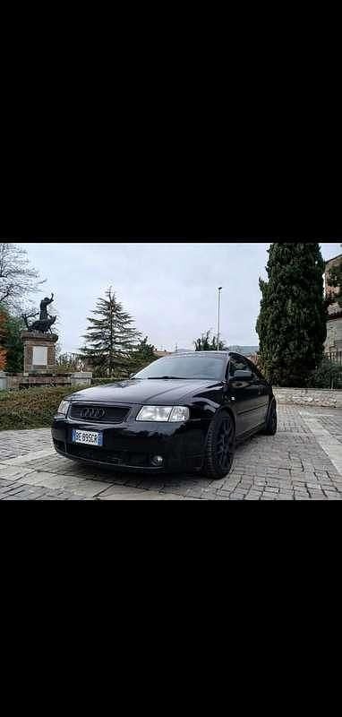 Usata 1999 Audi S3 Tre volumi | 15.500 € (Super prezzo) - Immagine 1/4