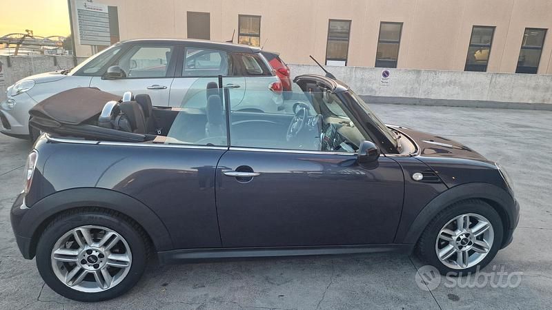 Usata Mini Cooper SD Cabriolet 143 CV (105 kW) 2013 Blu Cabrio