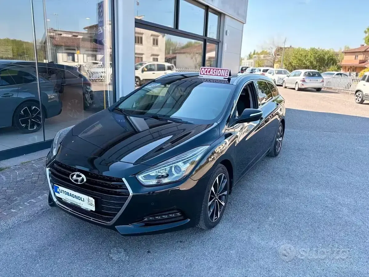 Usata Hyundai i40 141 CV (103 kW) 2017 Nero Station wagon