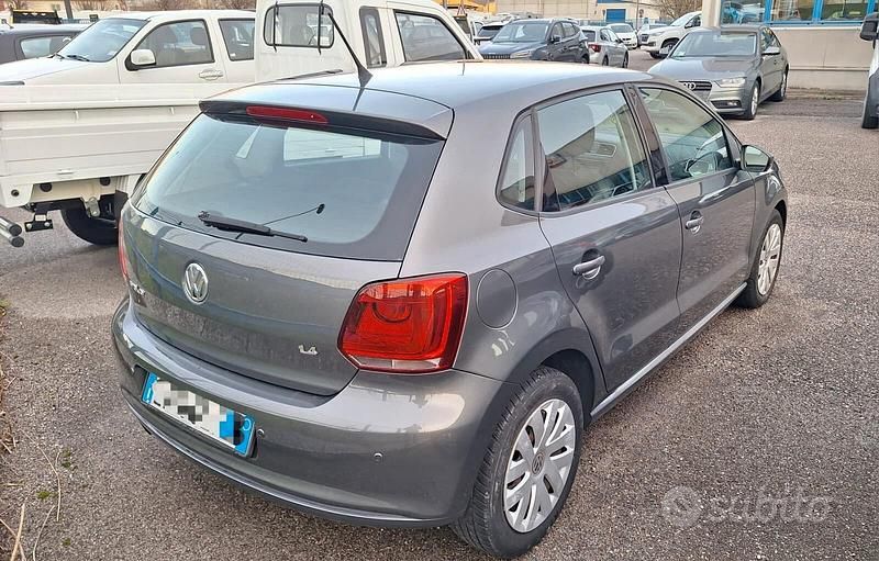 Usata VW Polo 85 CV (62 kW) 2011 Grigio Utilitaria