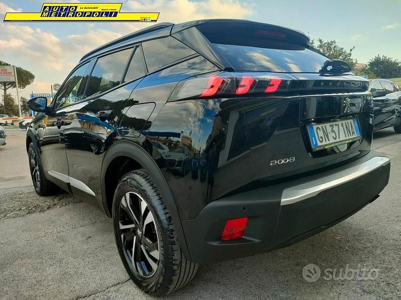 Usata Peugeot 2008 Allure 100 CV (73 kW) 2023 Nero SUV