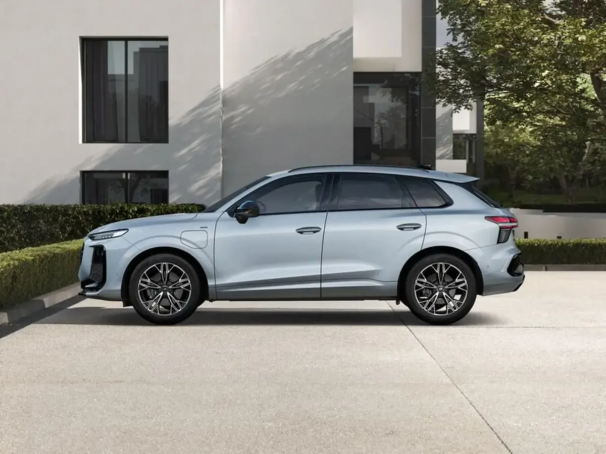 Nuova Audi Q3 S-Line 272 CV (200 kW) 2026 Grigio freccia perla SUV