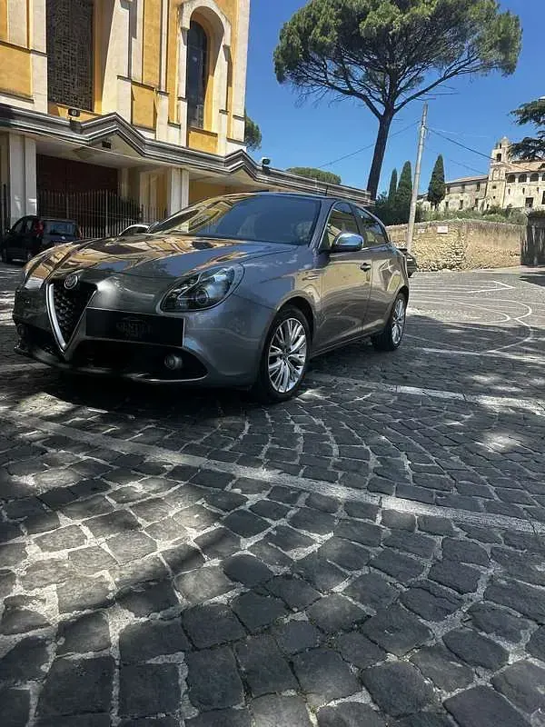 Usata Alfa Romeo Giulietta Super 120 CV (88 kW) 2017 Utilitaria