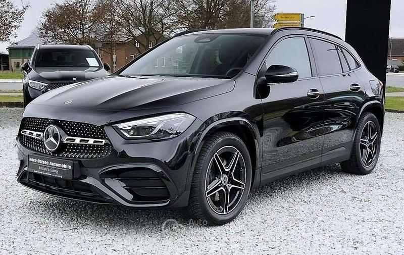 Usata Mercedes GLA180 Premium 150 CV (110 kW) 2024 Nero SUV