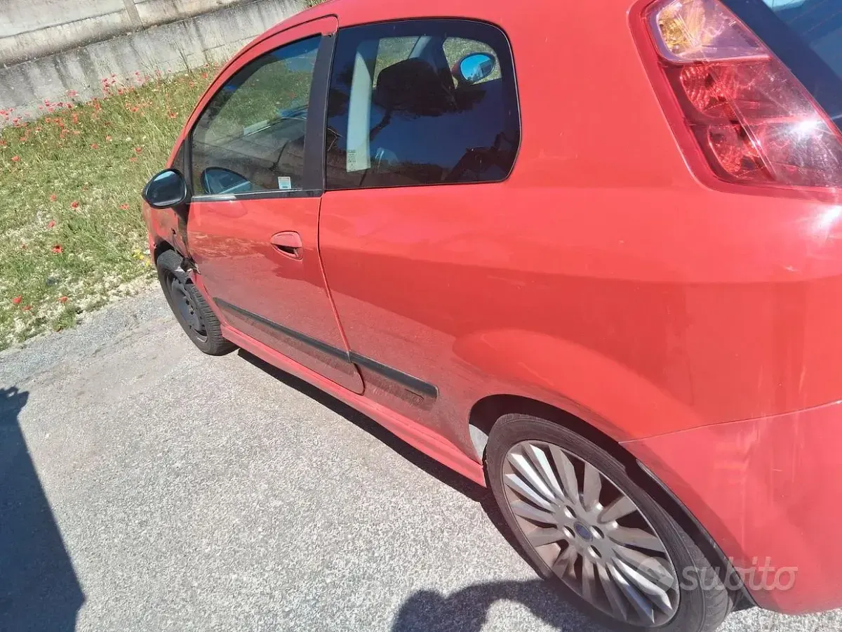 Usata Fiat Punto 2009 Rosso Utilitaria