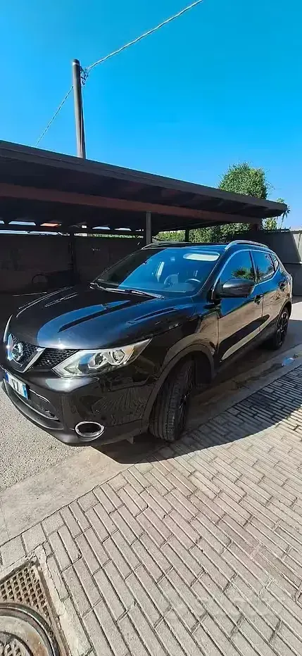Usata Nissan Qashqai Tekna 131 CV (96 kW) 2015 Nero SUV