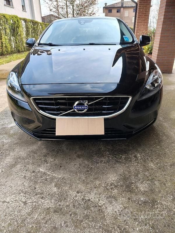 Brugt Volvo V40 Momentum 115 HK (84 kW) 2013 Sort Sedan