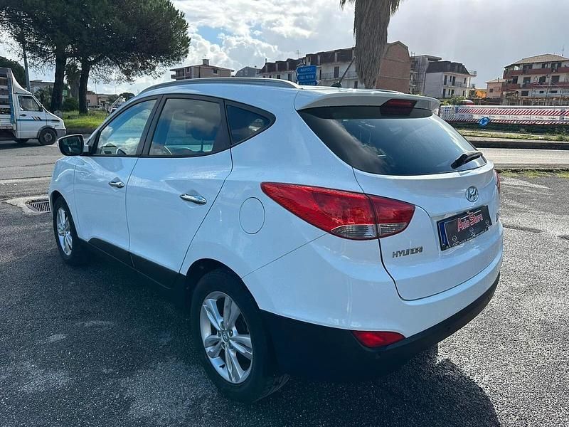Usata Hyundai ix35 Style 136 CV (100 kW) 2011 Bianco SUV