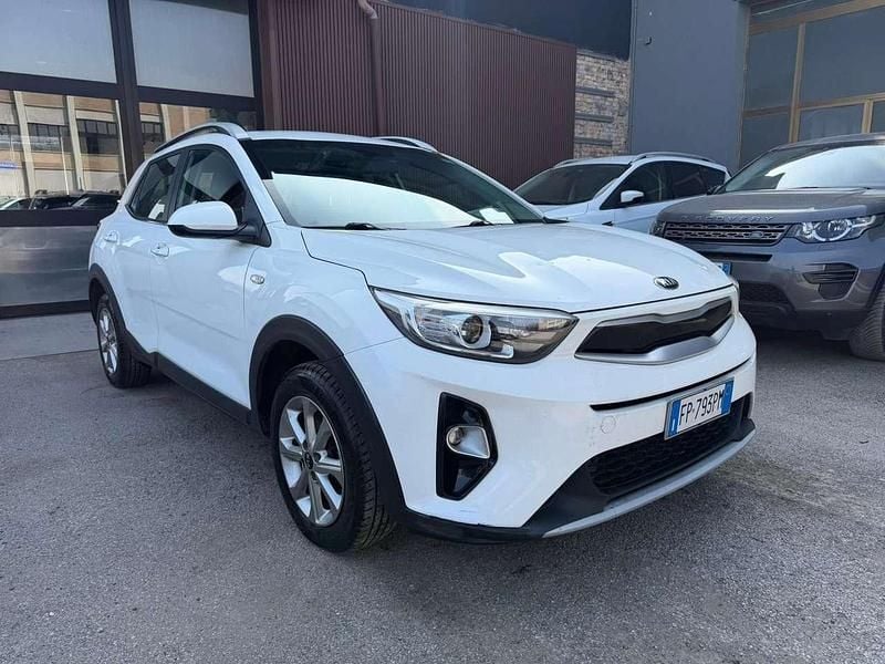Usata Kia Stonic Style 101 CV (74 kW) 2018 Bianco SUV