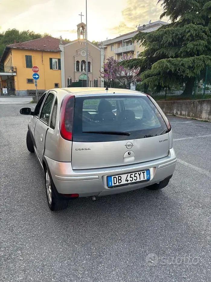 Usata Opel Corsa Club 69 CV (50 kW) 2006 Grigio Utilitaria