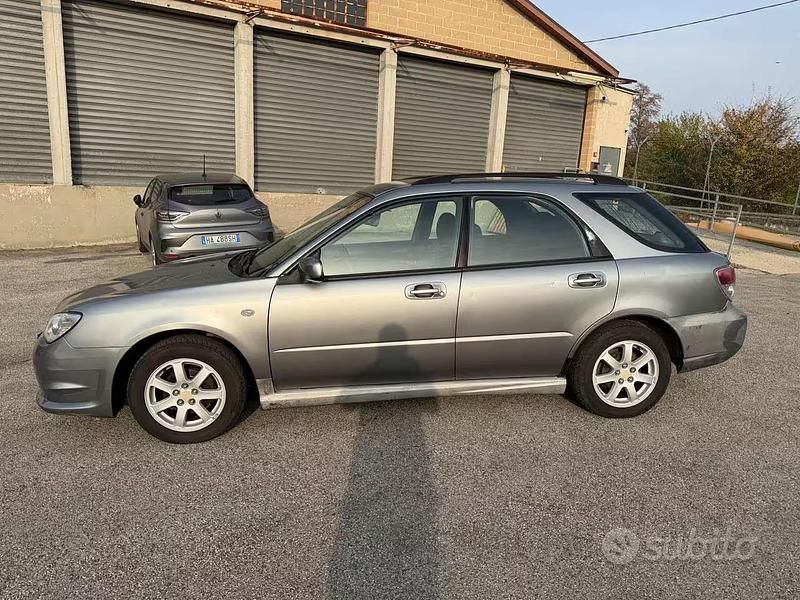 Usata Subaru Impreza Sport 104 CV (76 kW) 2007 Grigio Station wagon