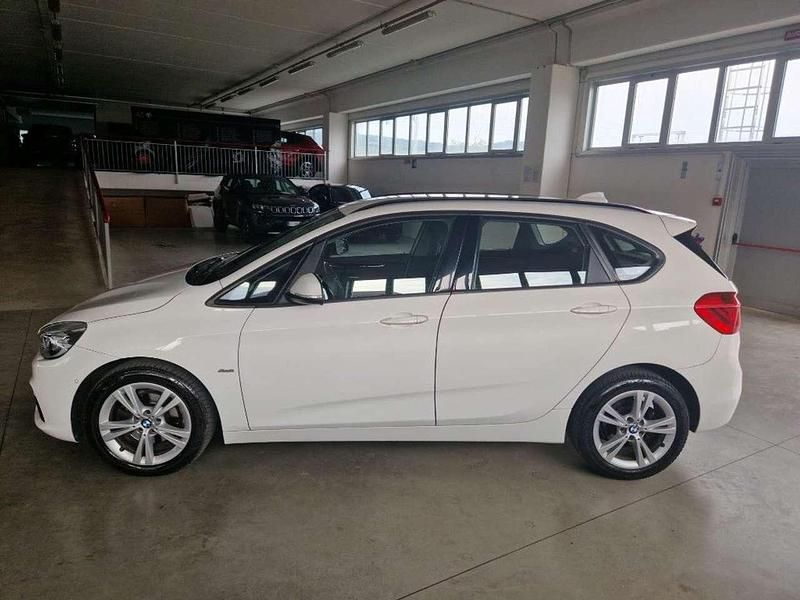 Usata BMW 218 Active Tourer Sport Line 150 CV (110 kW) 2016 Bianco Monovolume