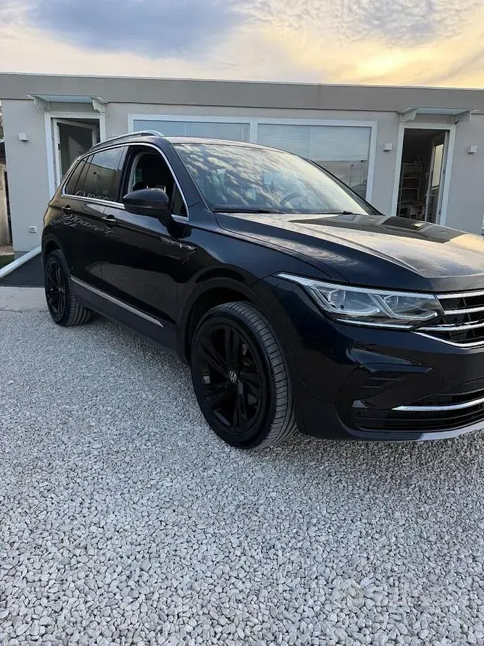 Usata VW Tiguan 110 CV (80 kW) 2024 Nero SUV