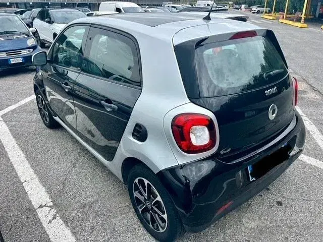 Usata Smart ForFour Passion 71 CV (52 kW) 2016 Nero Utilitaria