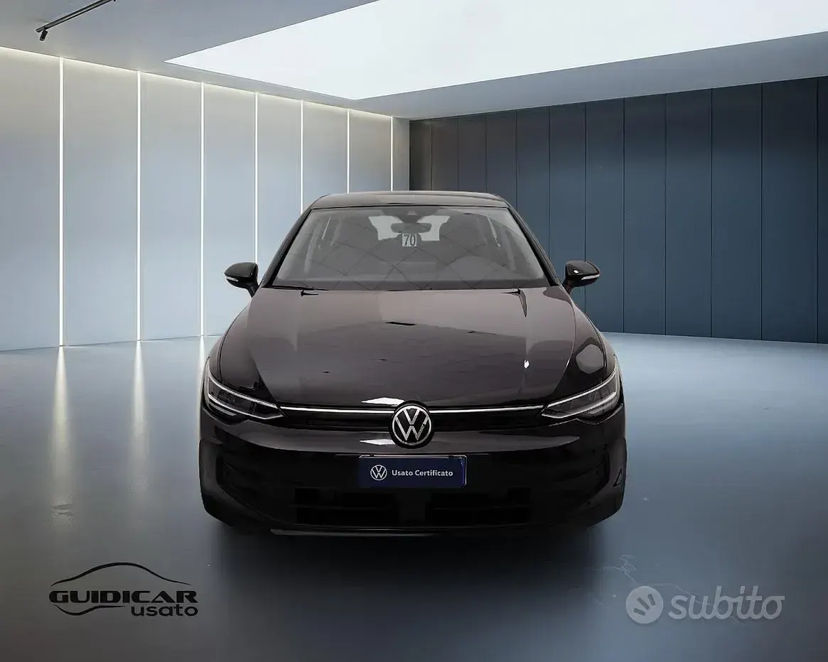 Usata VW Golf VIII Life 116 CV (85 kW) 2025 Nero Berlina