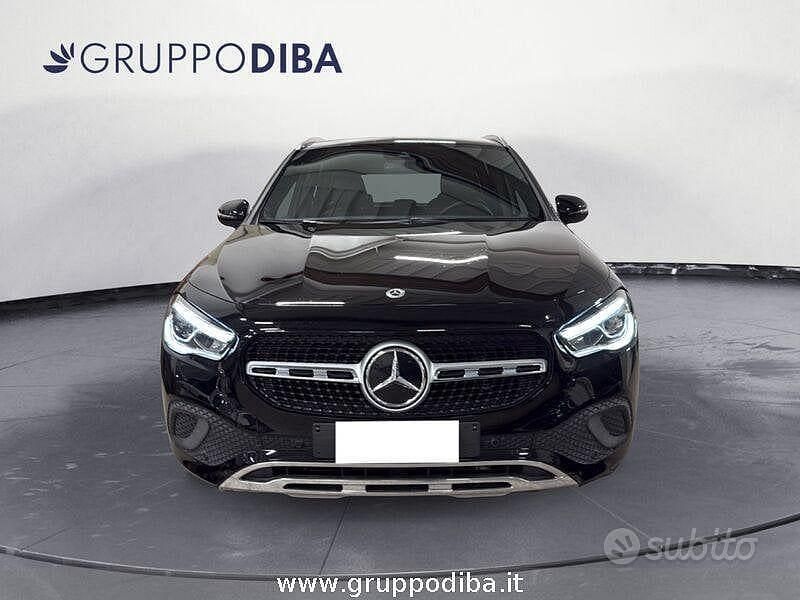 Usata Mercedes GLA180 116 CV (85 kW) 2022 Nero SUV