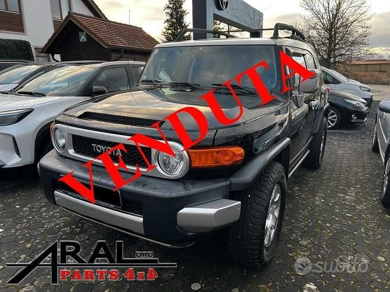 Begagnad Toyota FJ Cruiser 239 HK (175 kW) 2006 SUV