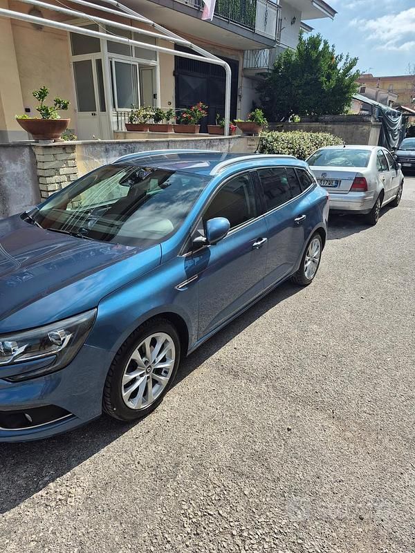 Usata Renault Mégane GrandTour 110 CV (80 kW) 2017 Blu Station wagon