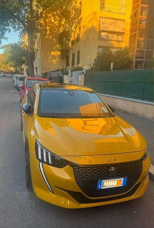 Usata Peugeot 208 GT 131 CV (96 kW) 2021 Giallo Utilitaria