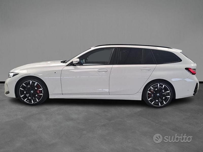 Usata BMW 320 M Sport 190 CV (139 kW) 2024 Bianco / pastello Berlina