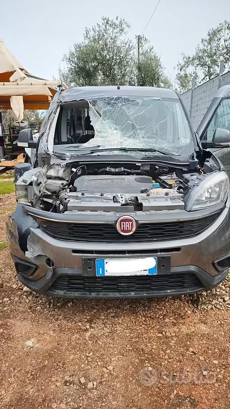 Usata Fiat Doblò 95 CV (69 kW) 2015 Grigio Monovolume