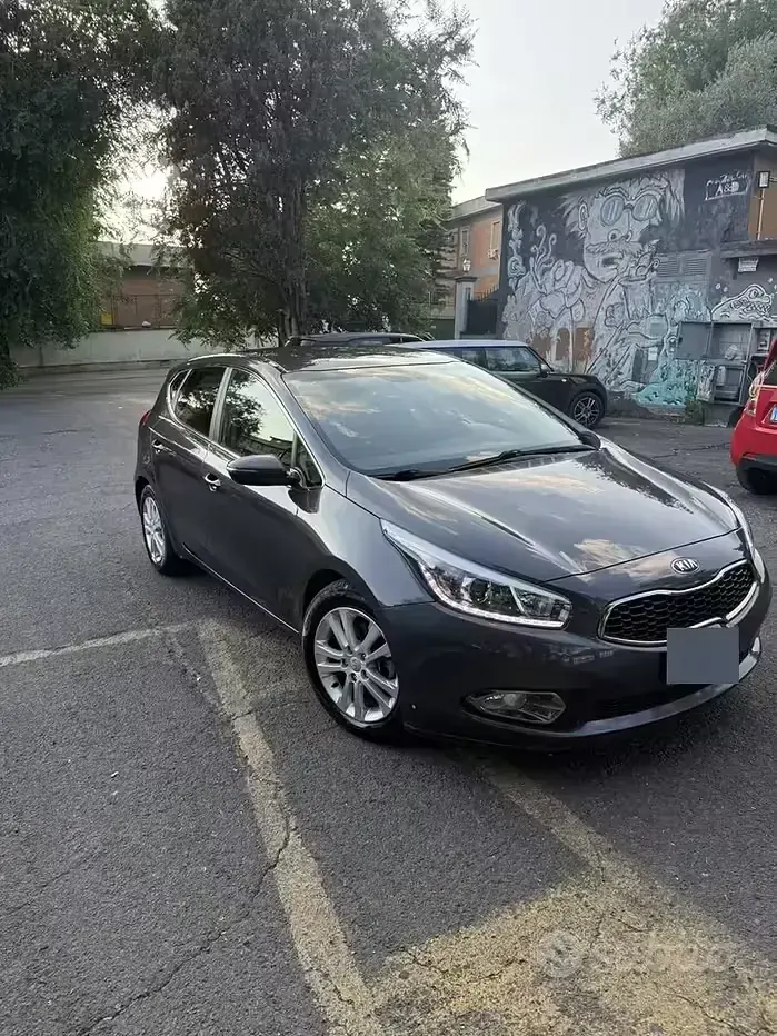 Usata Kia Ceed 110 CV (80 kW) 2012 Grigio Utilitaria