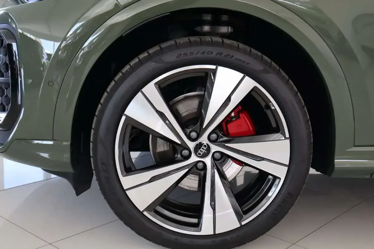 Usata Audi Q5 S-Line 204 CV (150 kW) 2025 Verde distretto perlato SUV