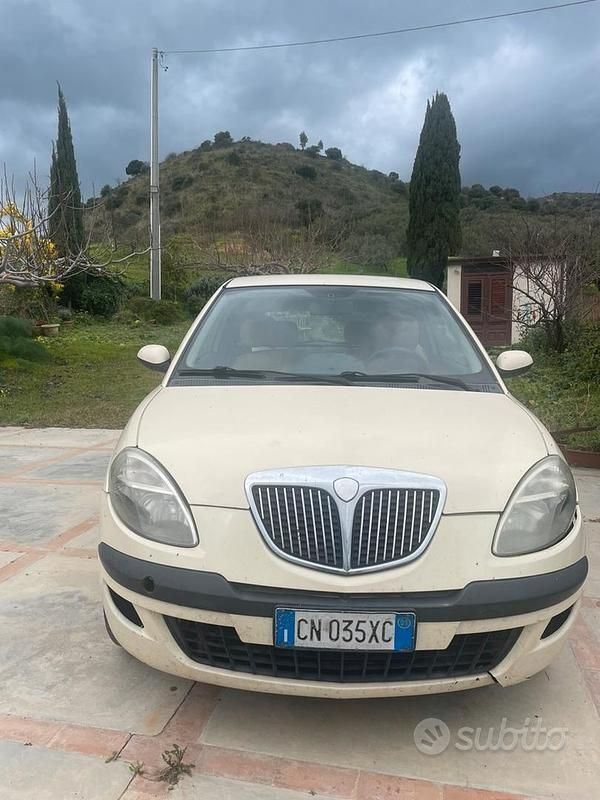 Usata Lancia Ypsilon 69 CV (50 kW) 2005 Utilitaria
