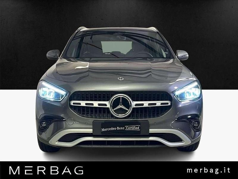 Nuova Mercedes GLA180 Advanced 136 CV (100 kW) 2025 Grigio SUV